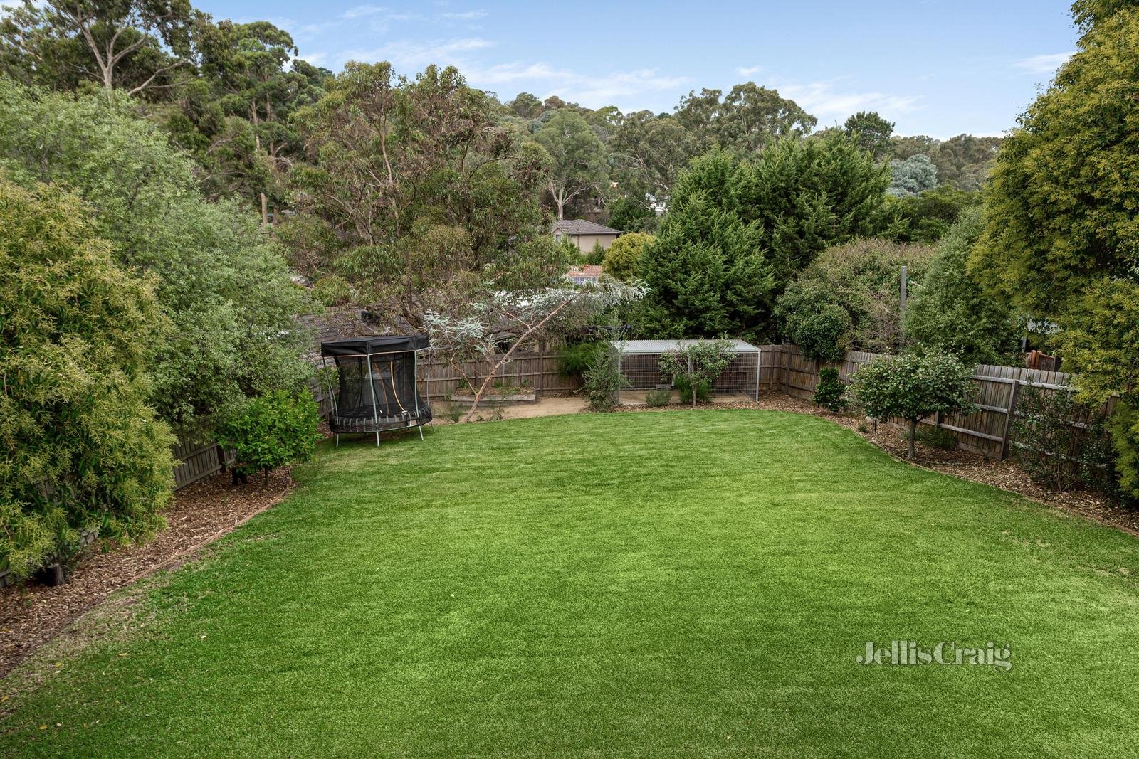 19 Brownes Crescent, Eltham image 15