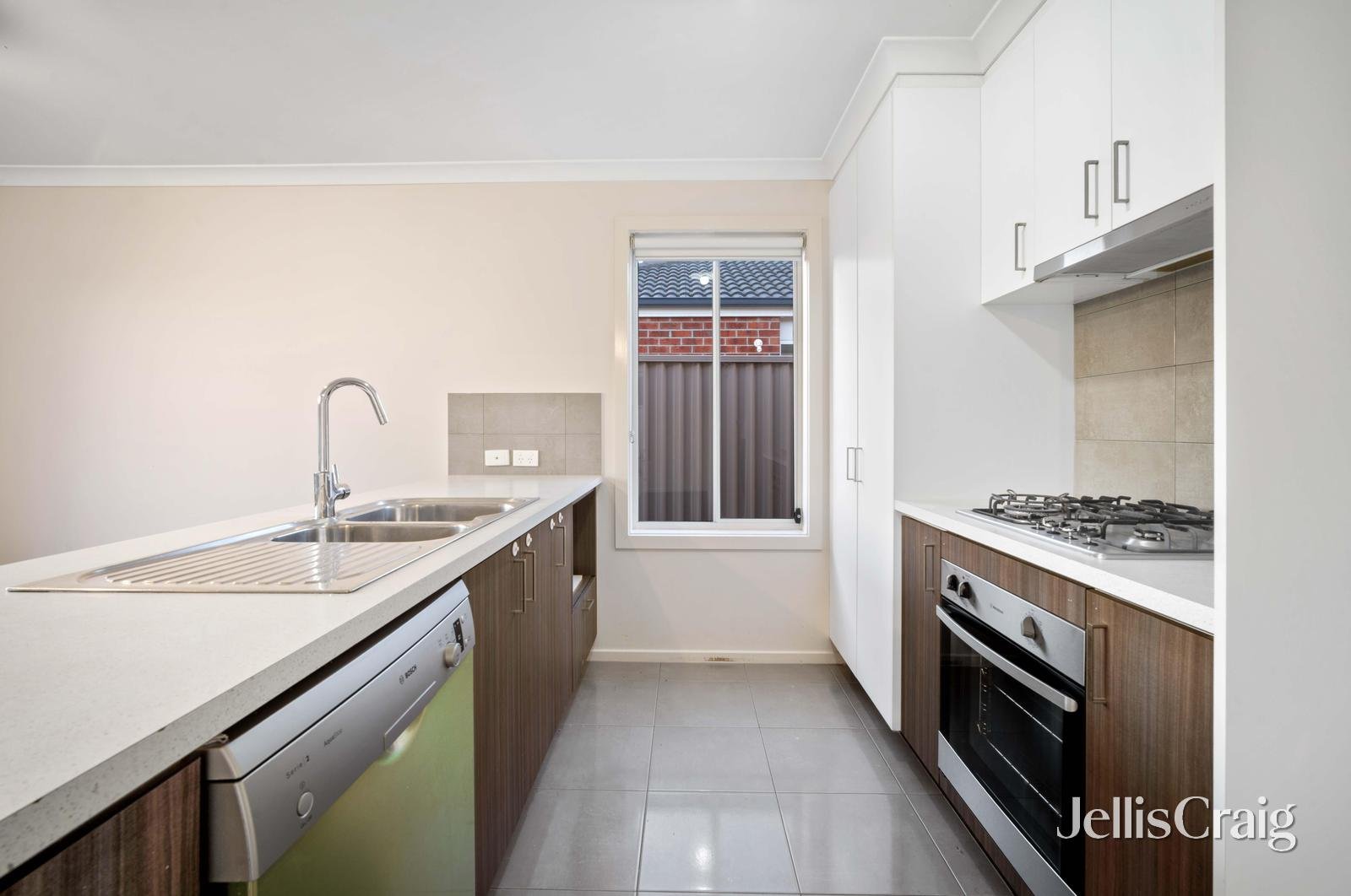 1/9 Burnett Street, Sebastopol image 3