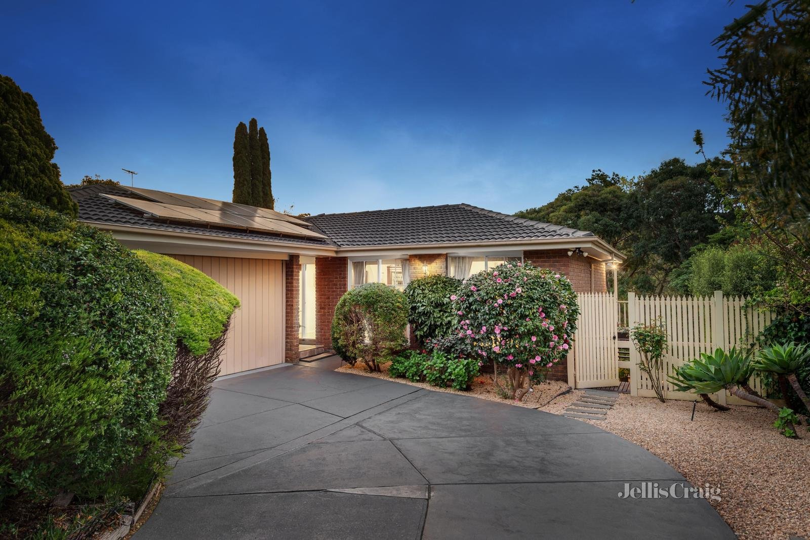 19 Buvelot Wynd, Doncaster East image 2