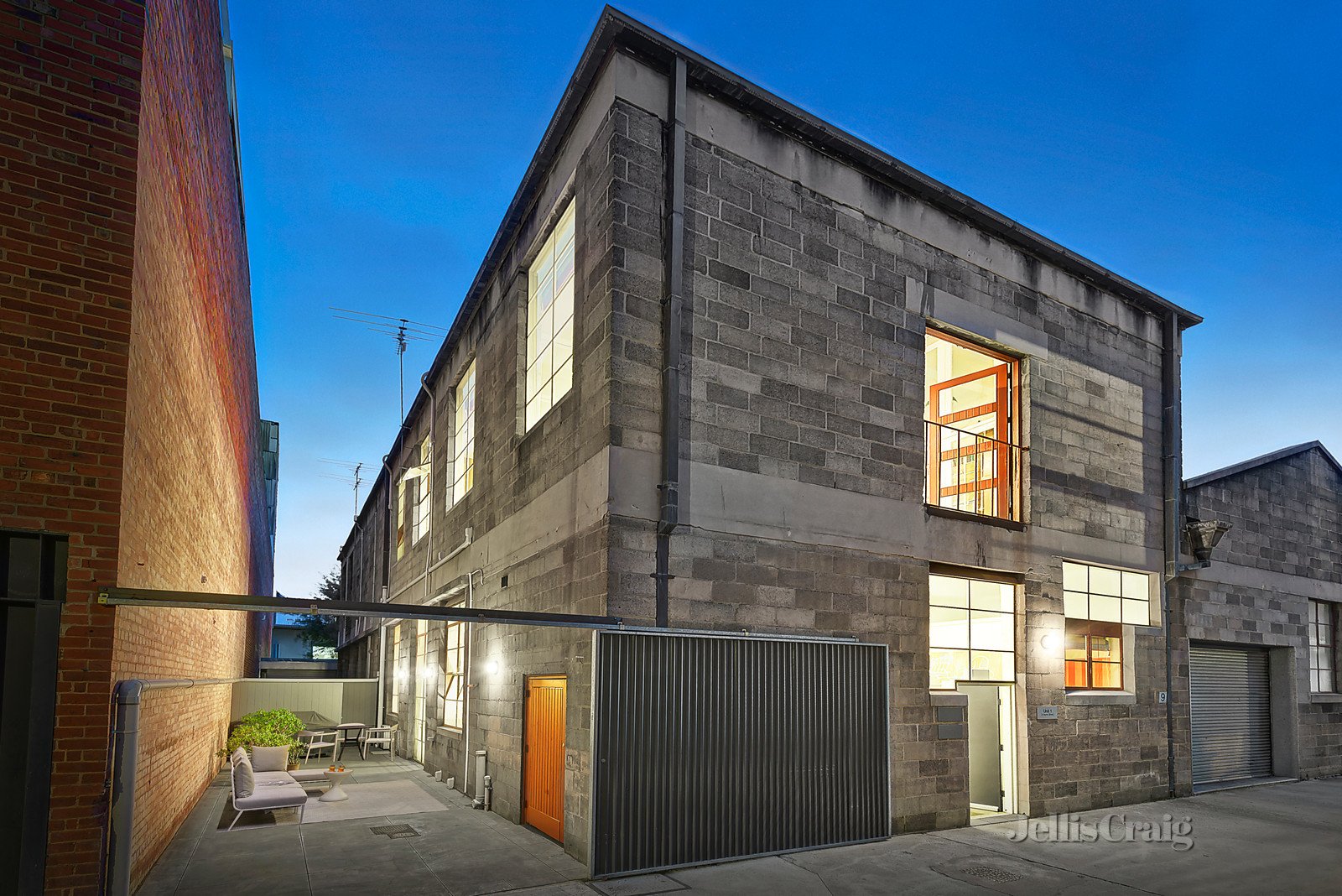 1/9 Byron Street, Collingwood image 1