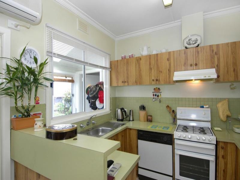 19 Cambra Road, Belmont image 3