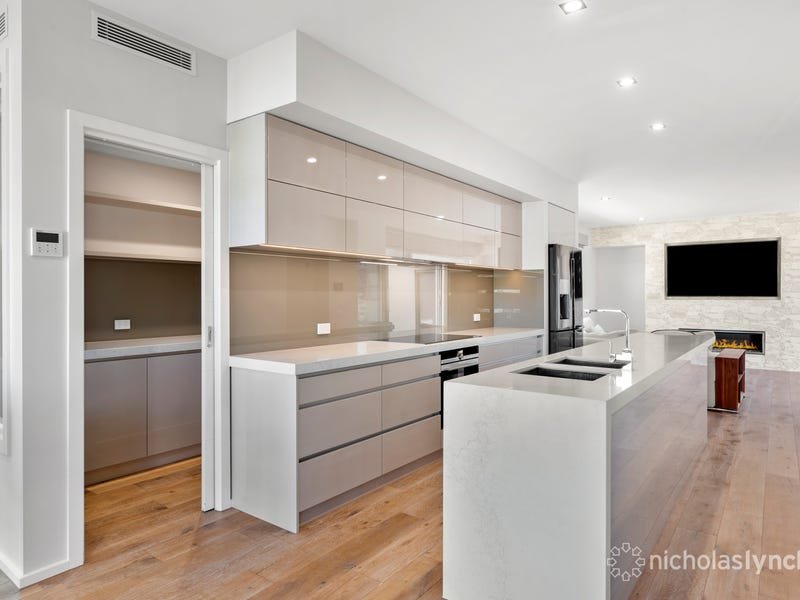 Property Gallery Thumbnail 2