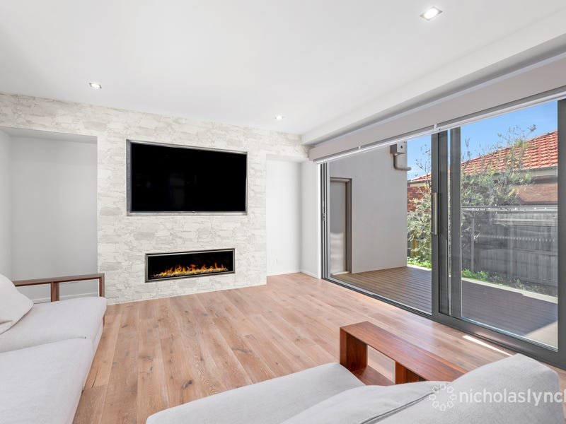 Property Gallery Thumbnail 3
