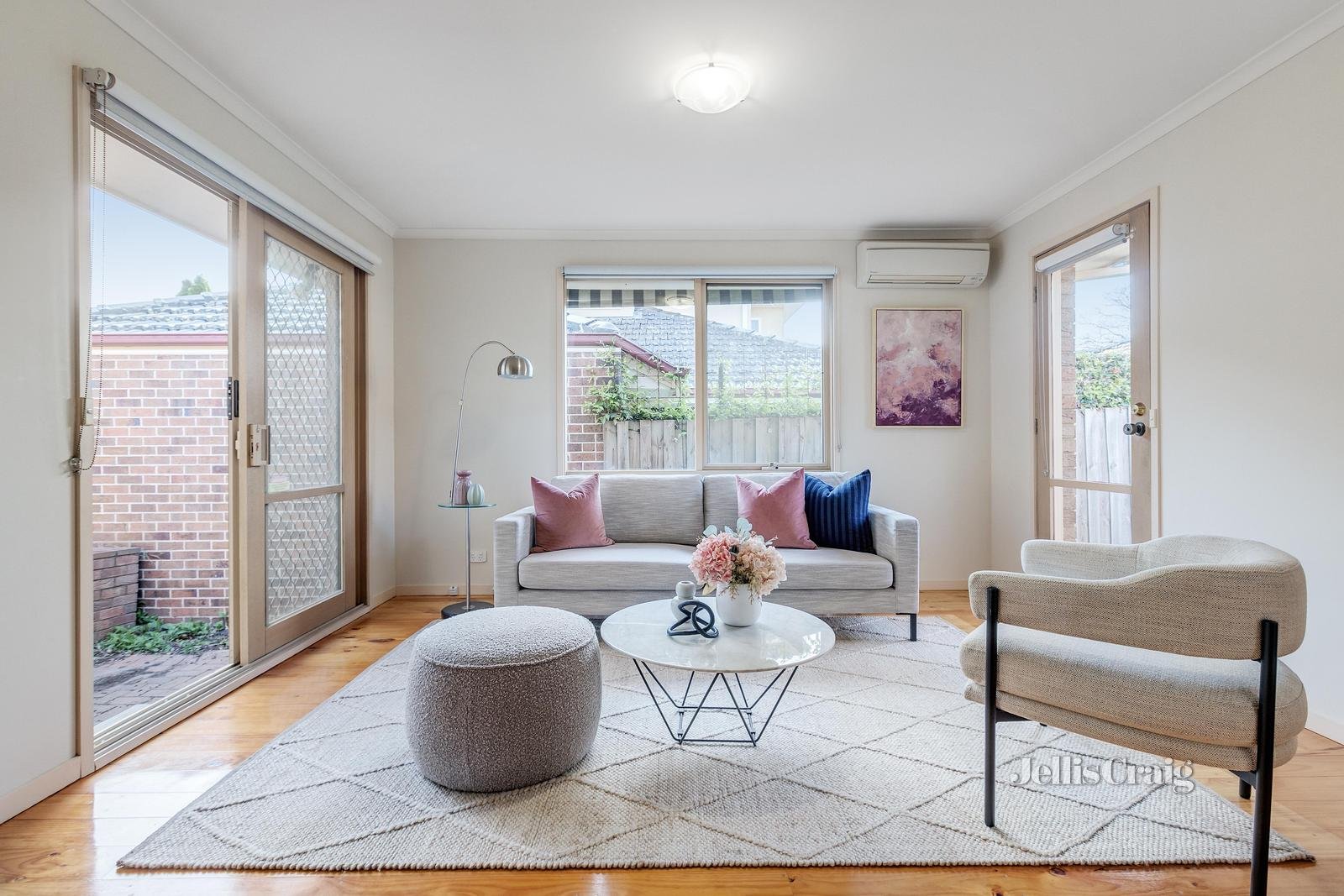 1/9 Charlton Street, Mount Waverley image 3