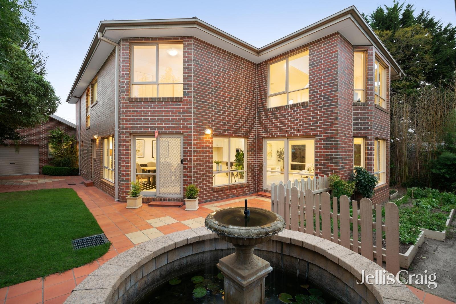 19 Charlton Street, Mount&nbsp;Waverley image 12