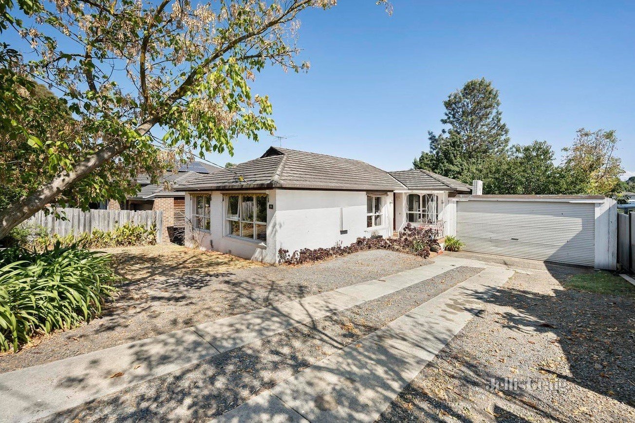 19 Church Road, Doncaster image 1