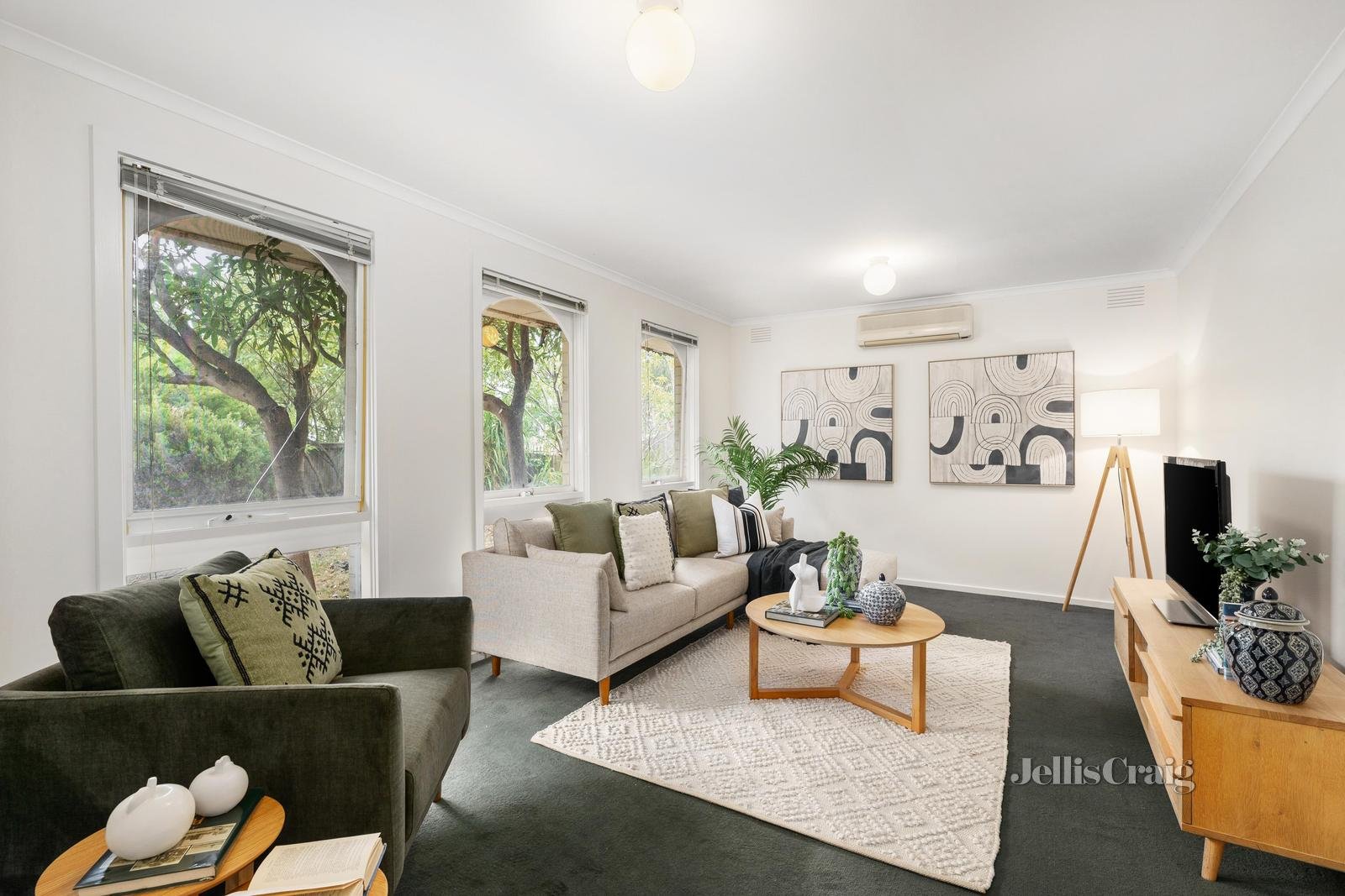 1/9 Churchill Avenue, Chadstone image 1