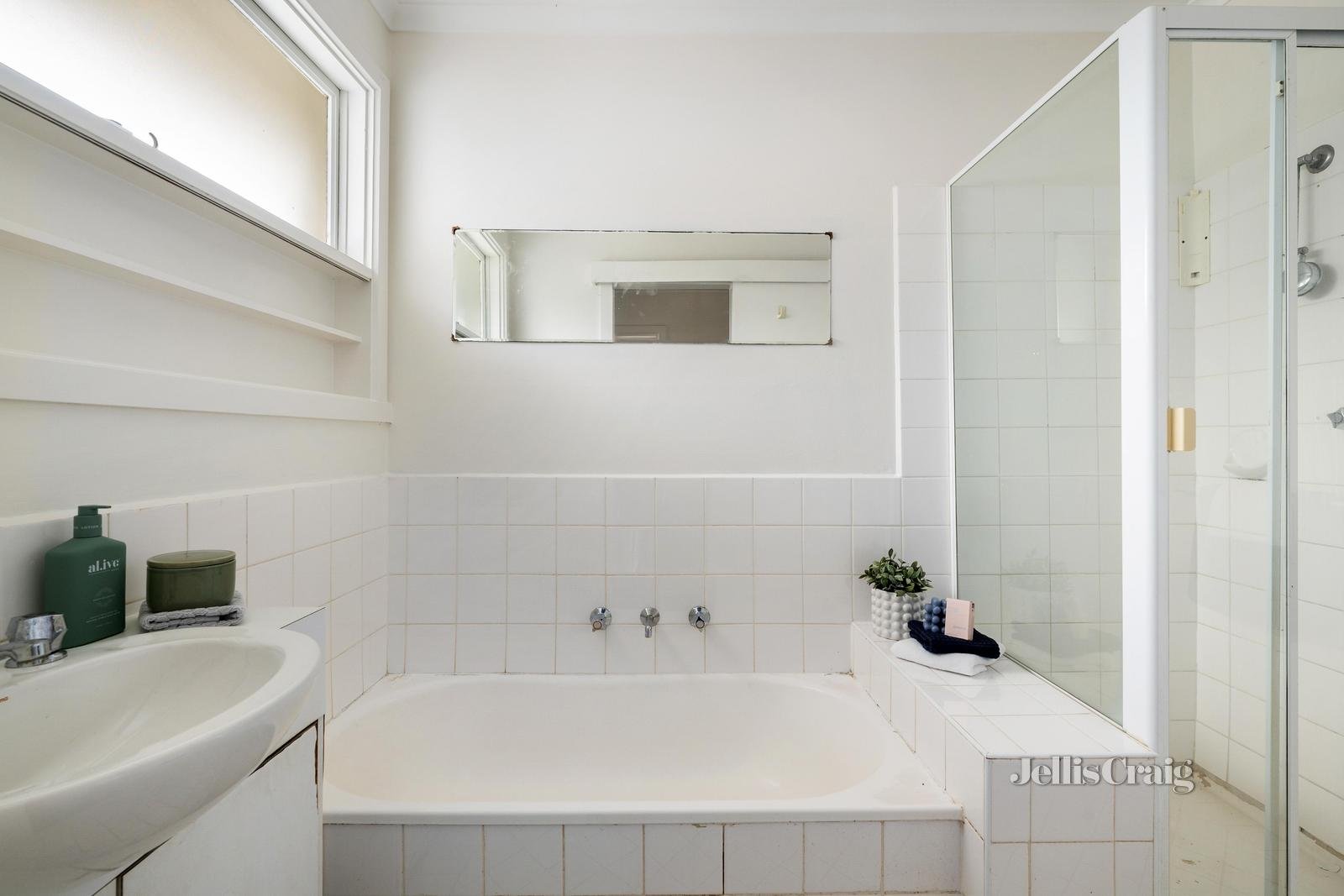1/9 Churchill Avenue, Chadstone image 5