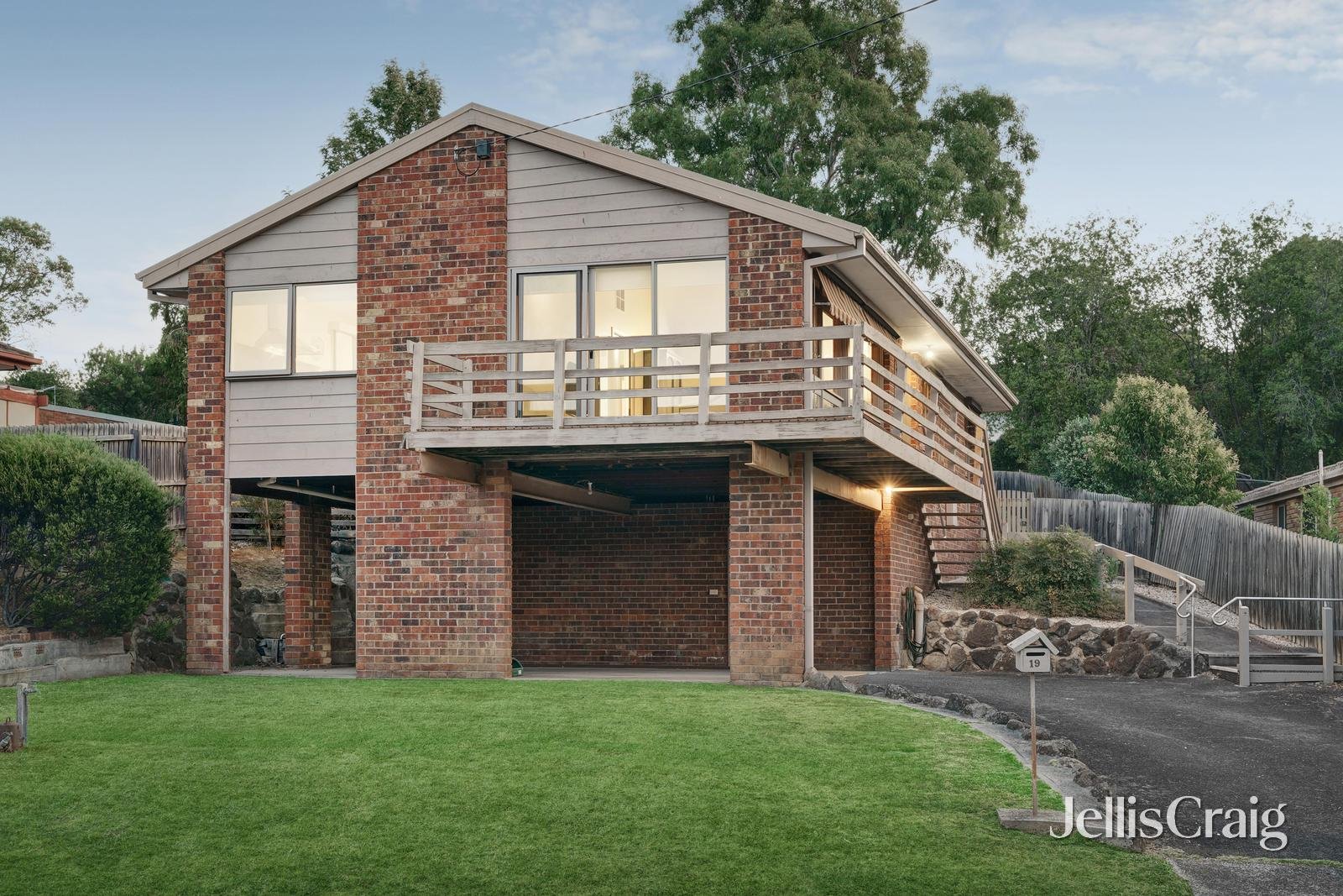 19 Chusan Court, Diamond&nbsp;Creek image 1