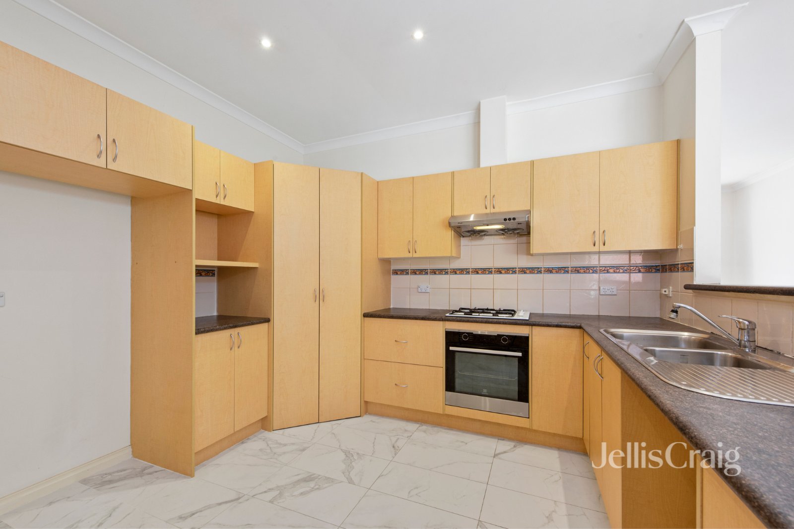 1/9 Clyde Court, Heidelberg image 3