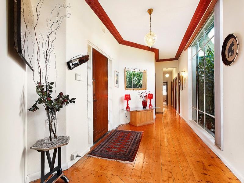 19 Cole Avenue, Kew East image 2
