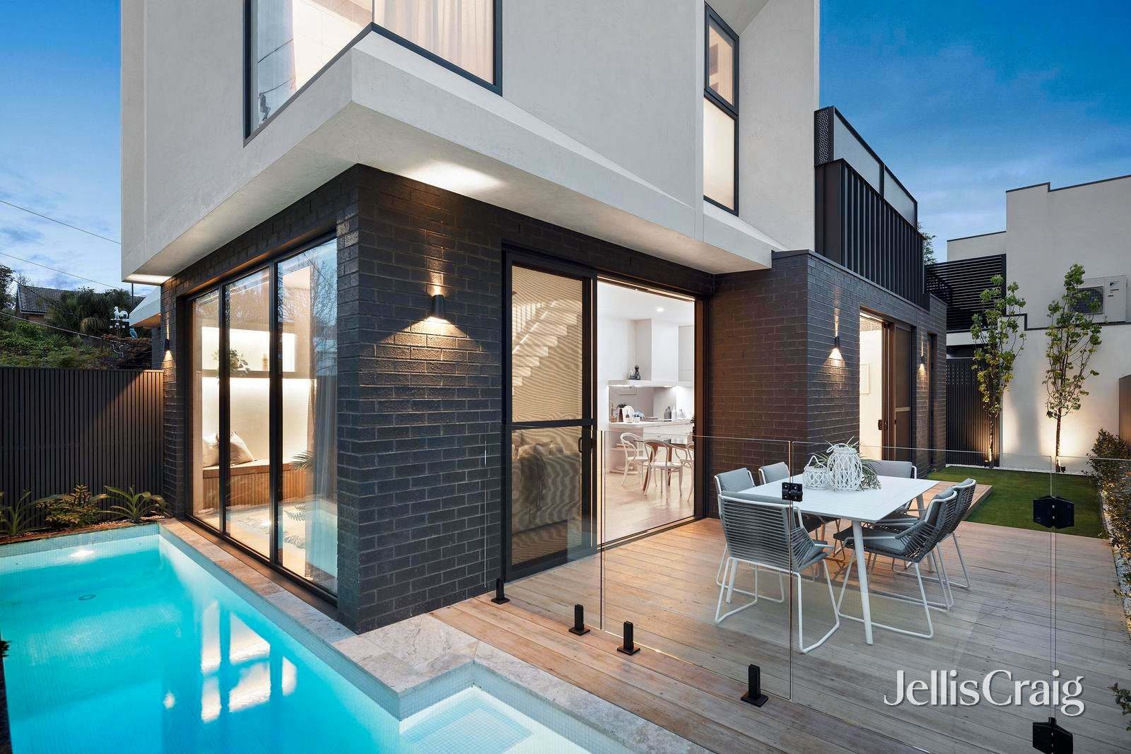 19 Coleridge Street, Elwood image 1