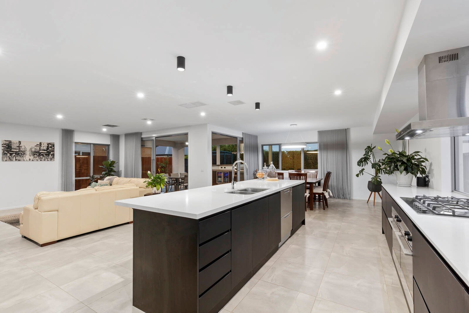 Property Gallery Thumbnail 6
