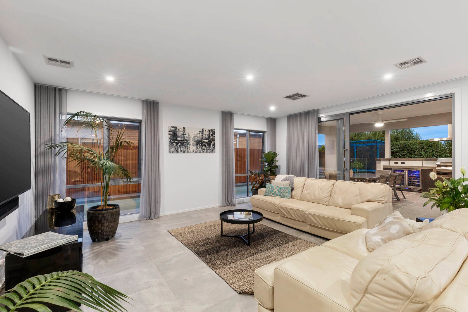 Property Gallery Thumbnail 7
