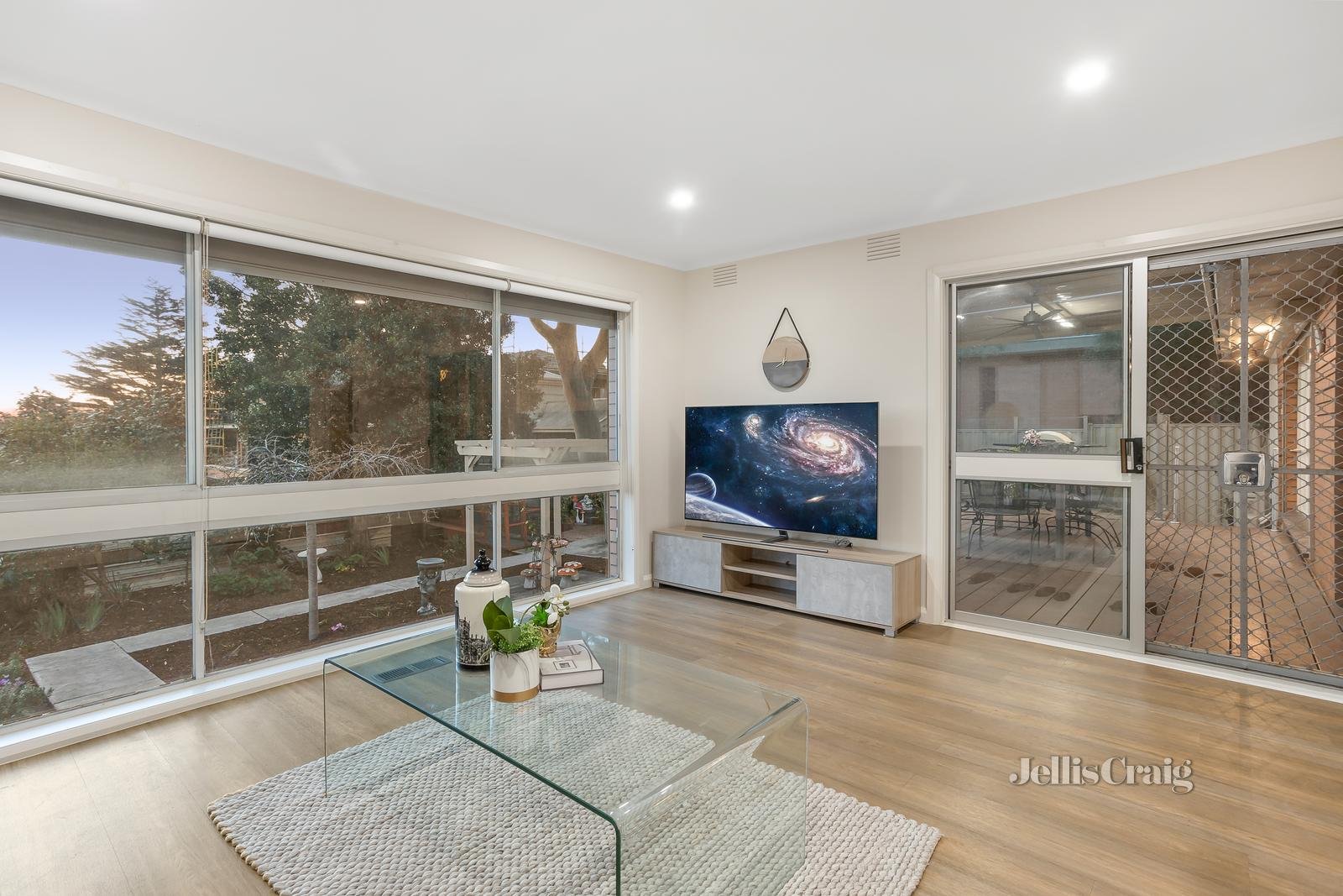 19 Dallas Street, Mount Waverley image 6