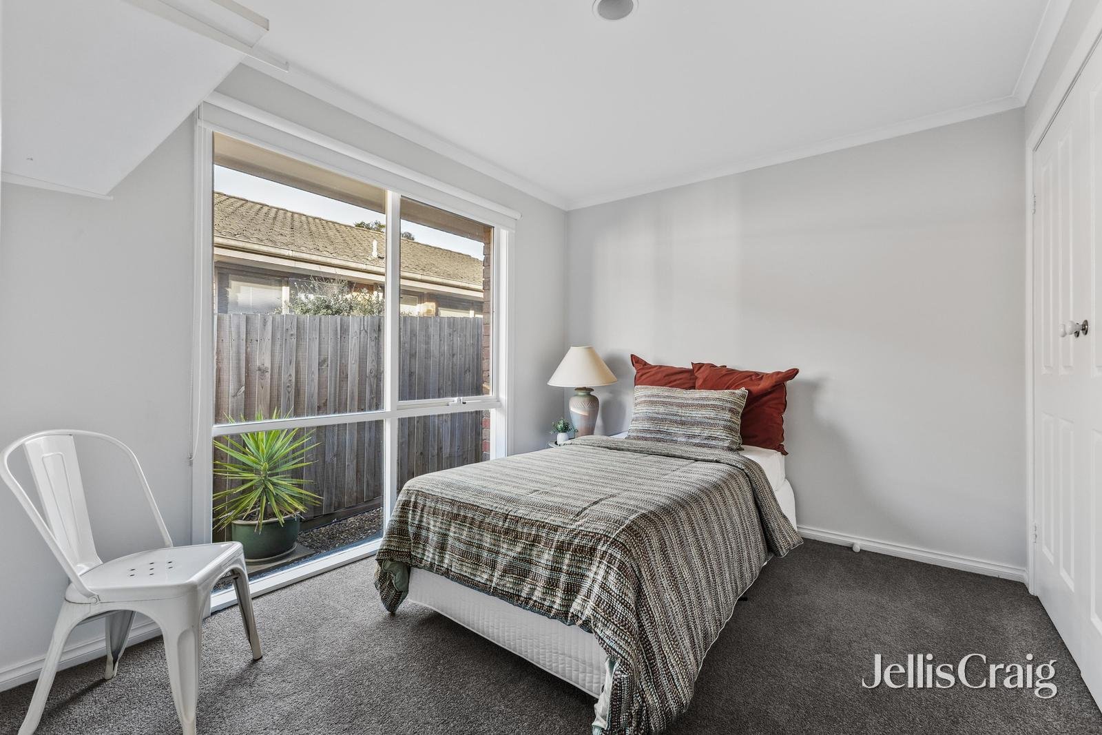 19 Dandallo Drive, Eltham image 12