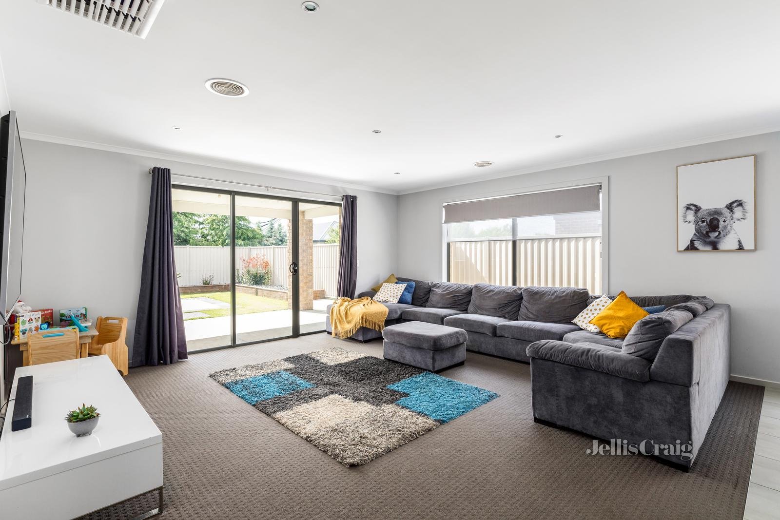 19 Deakin Drive, Delacombe image 3