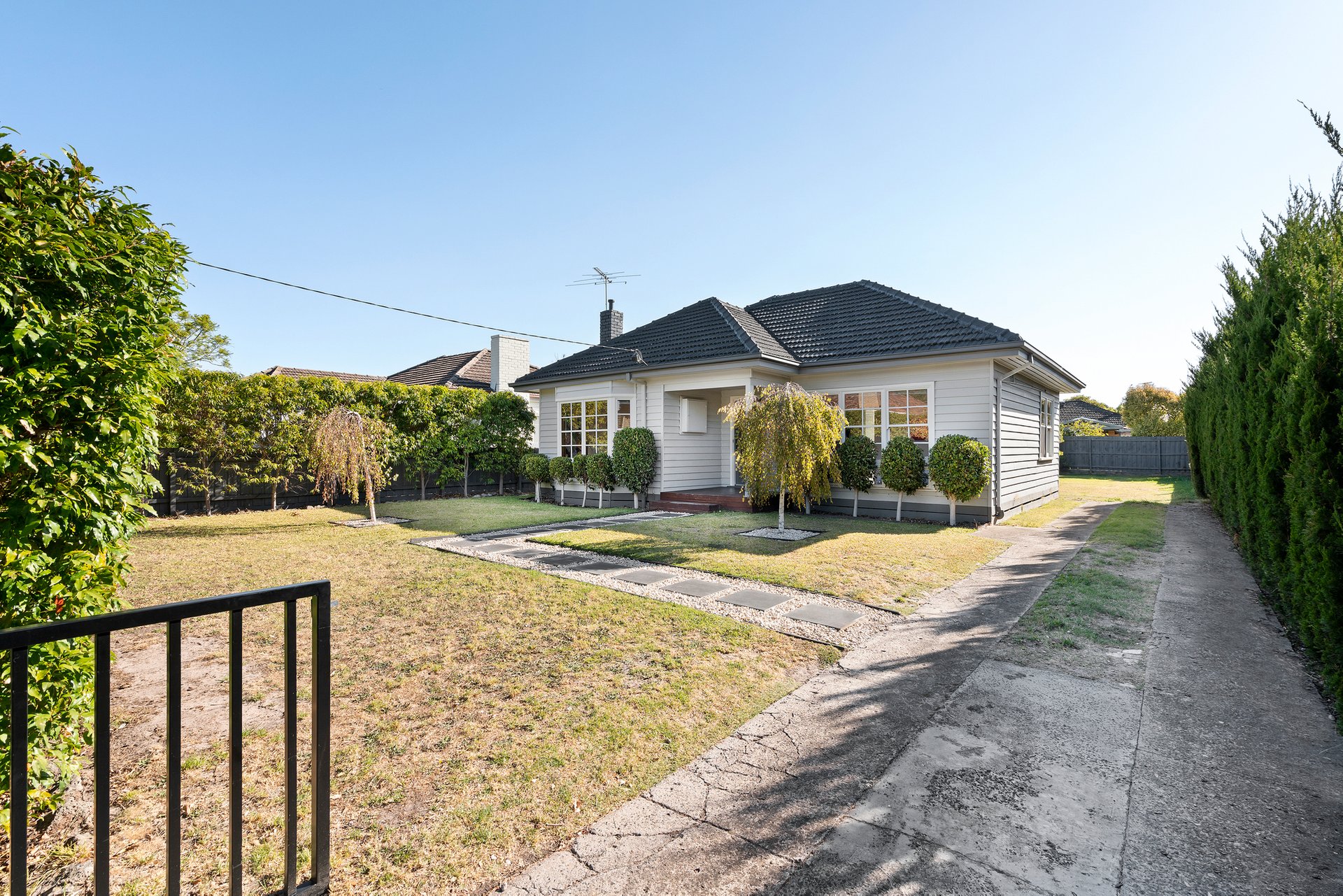 Property Gallery Thumbnail 12
