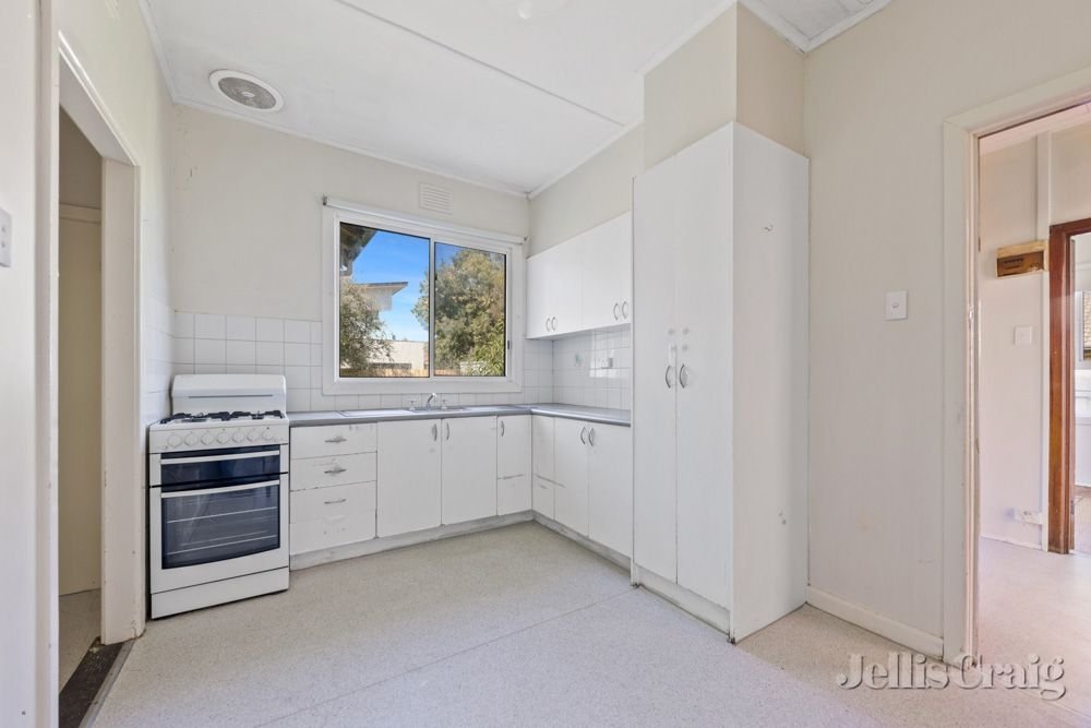 19 Derna Street, Heidelberg West image 2