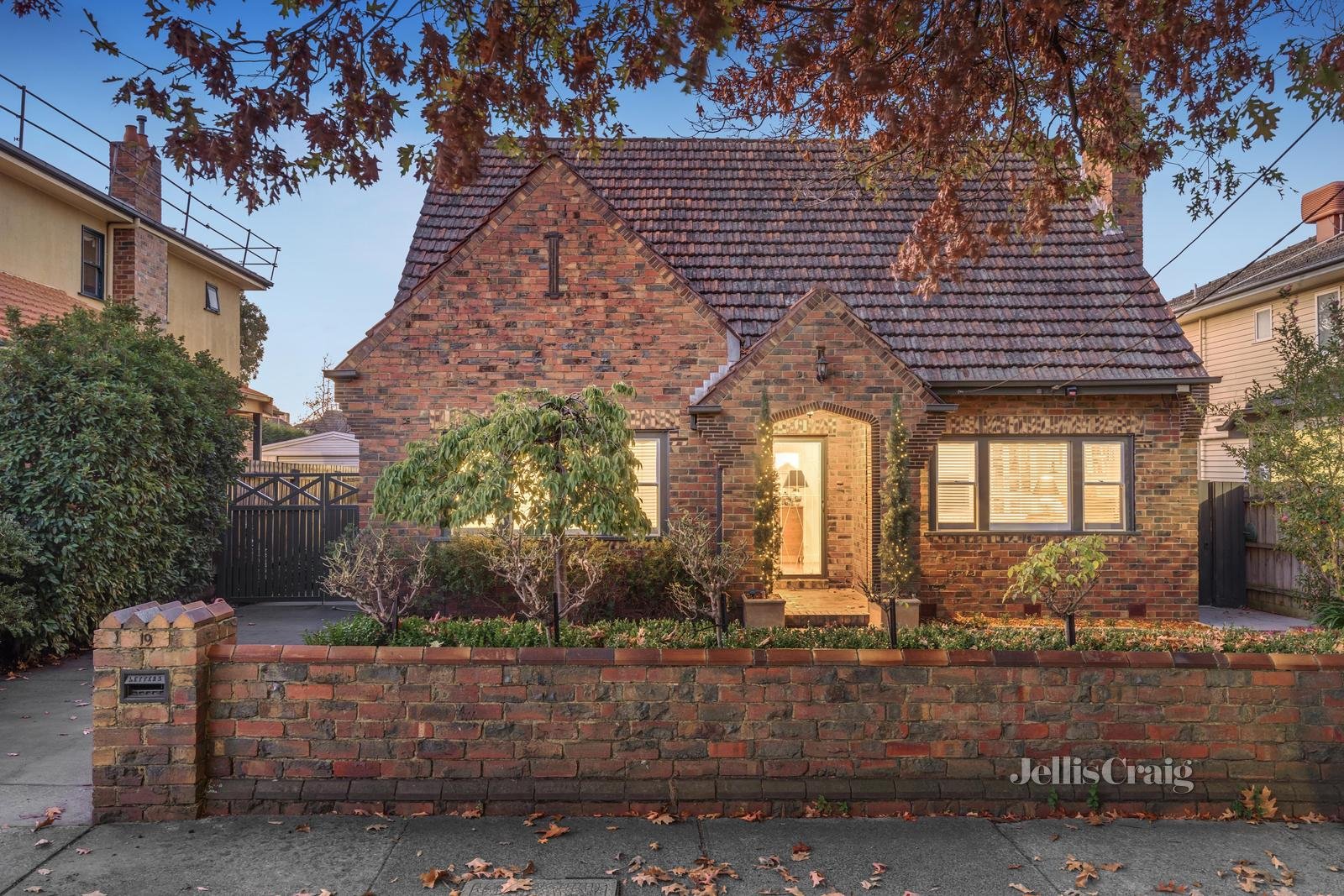 19 Devon Street, Box Hill South image 1