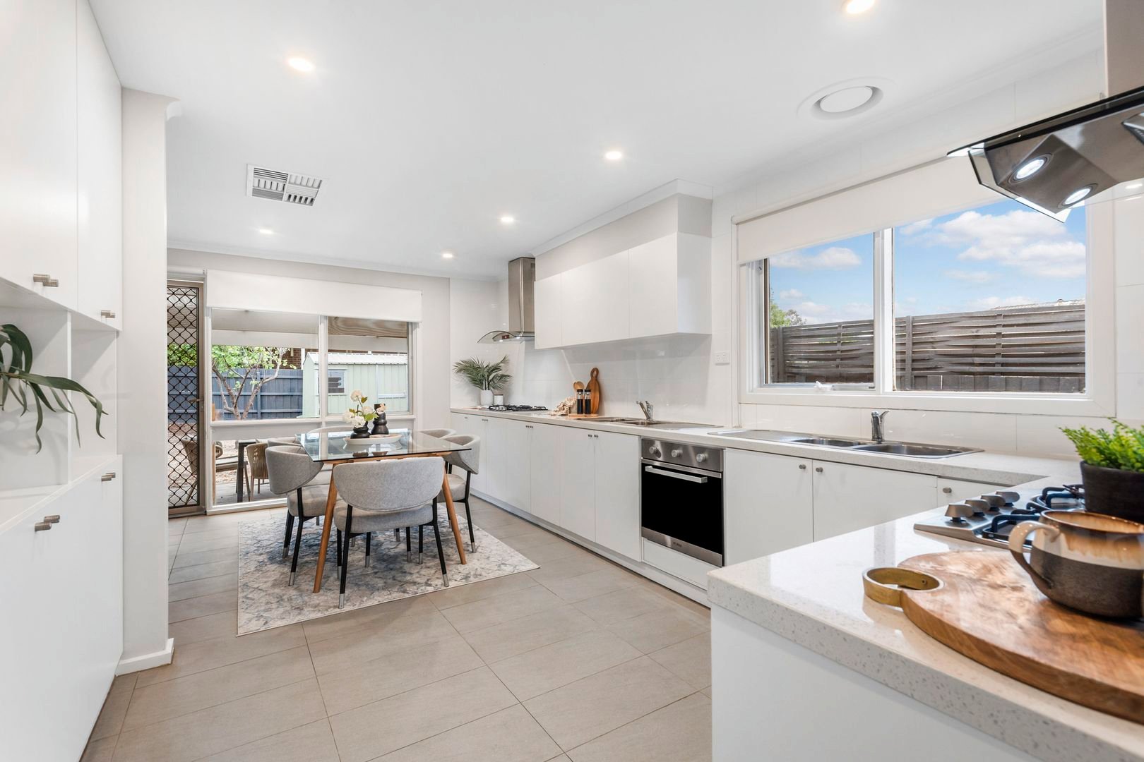 19 Diamond Avenue, Glen&nbsp;Waverley image 1