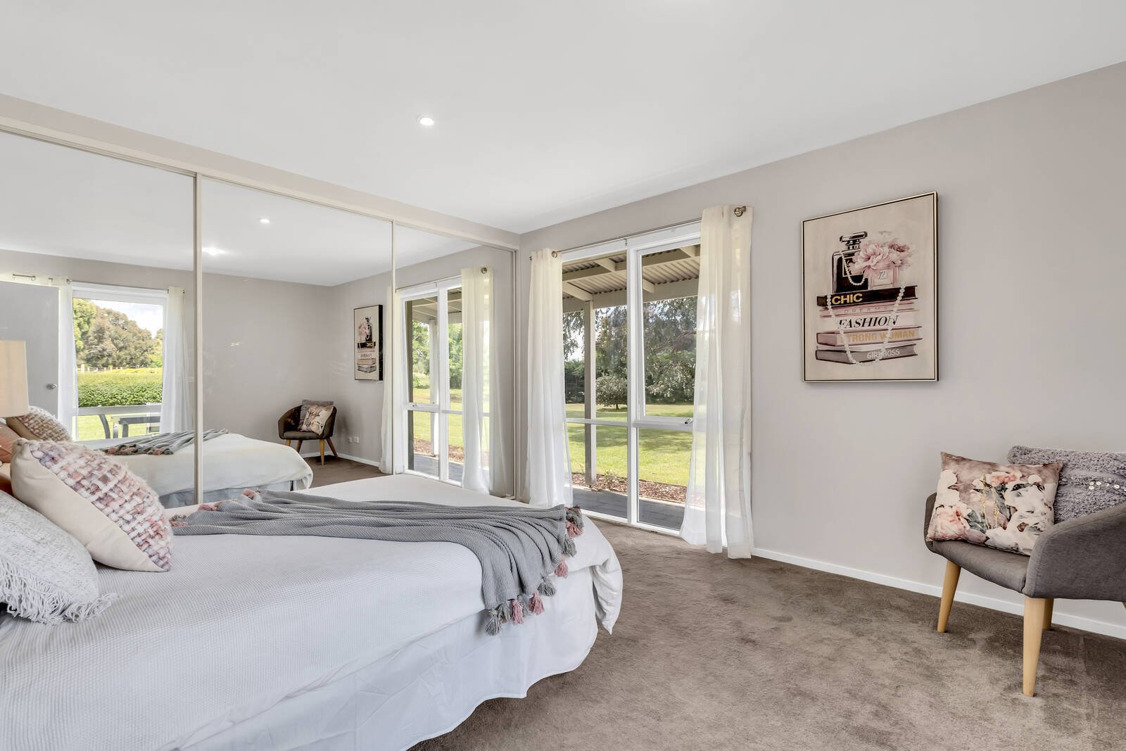 Property Gallery Thumbnail 11