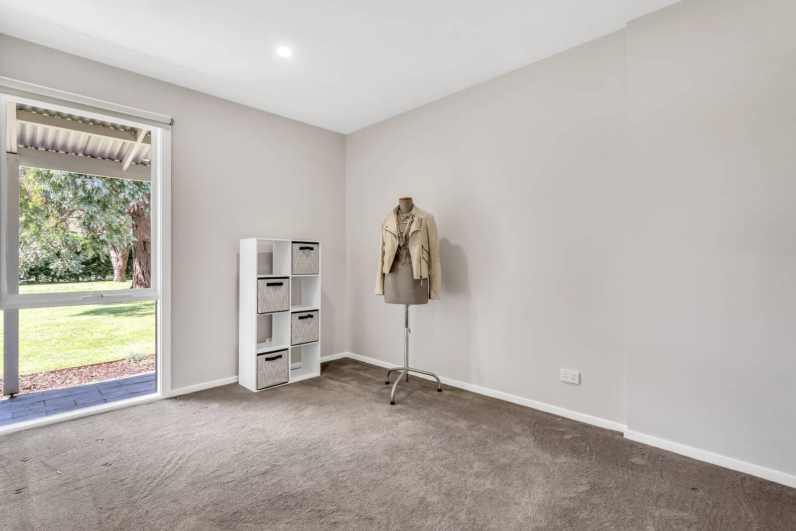 Property Gallery Thumbnail 15