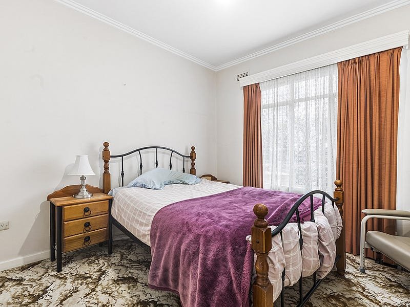 Property Gallery Thumbnail 8
