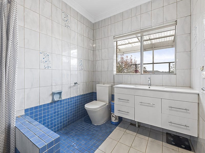 Property Gallery Thumbnail 9