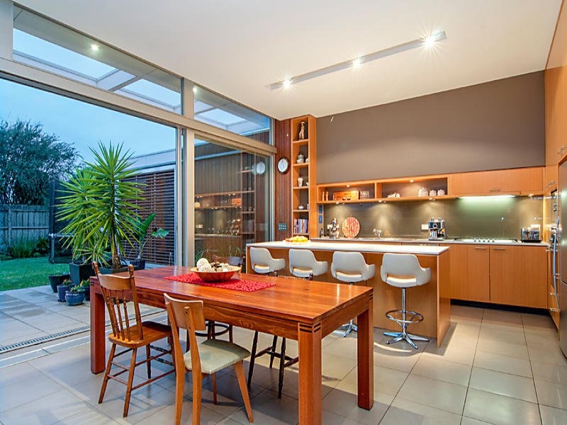19 Elphin Street, Newport image 2