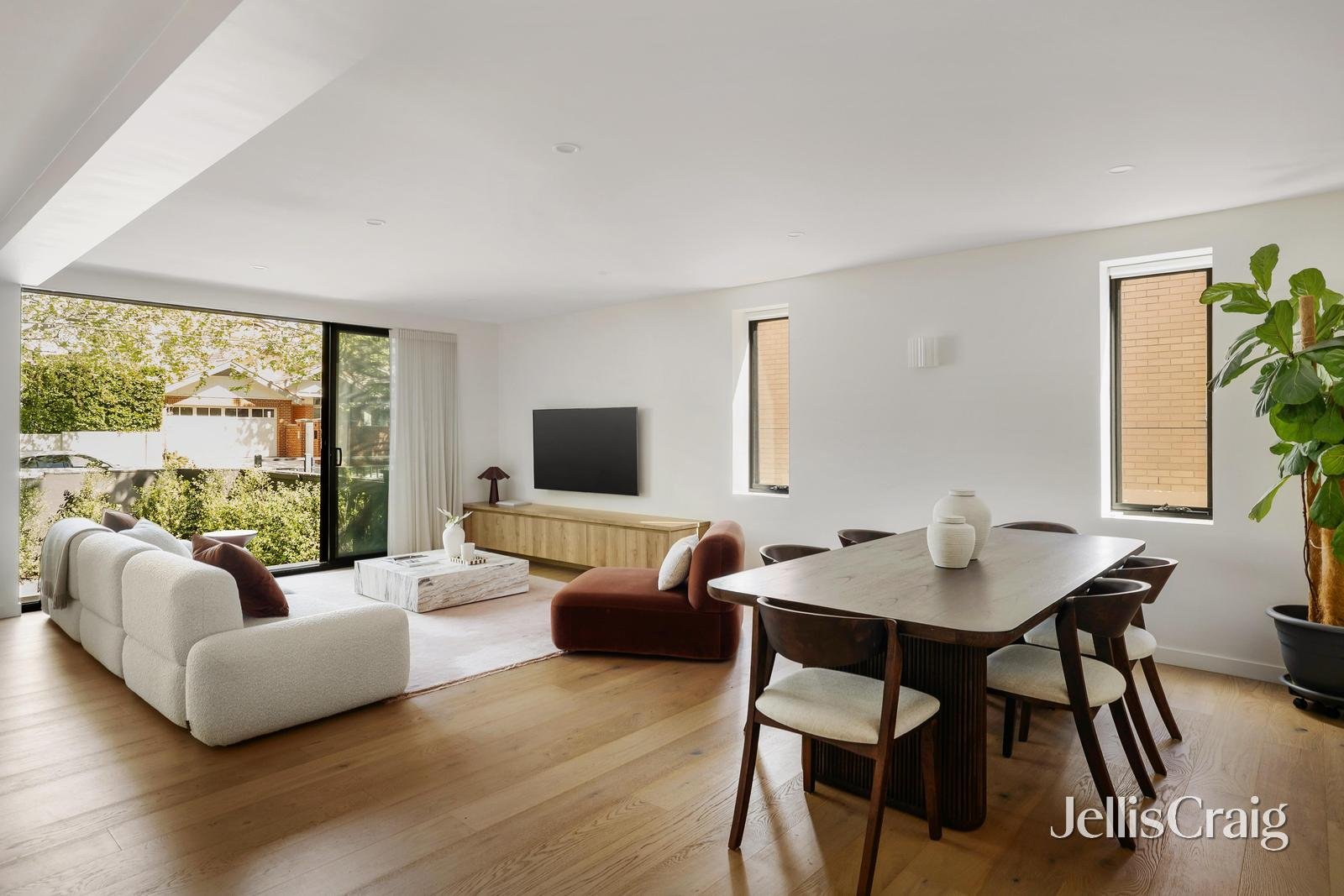 19 Embling Road, Malvern image 2