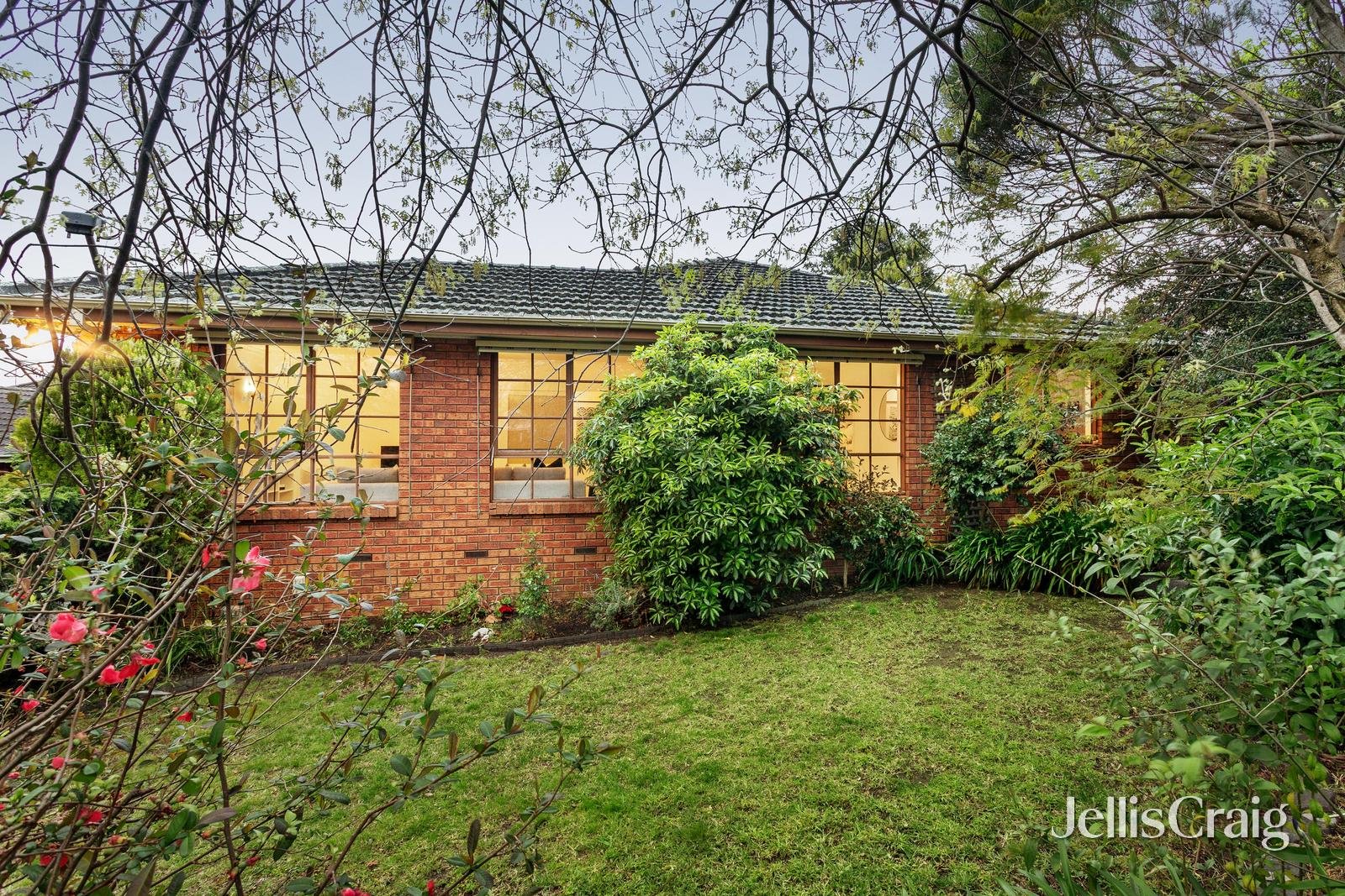 1/9 Essex Road, Surrey&nbsp;Hills image 9