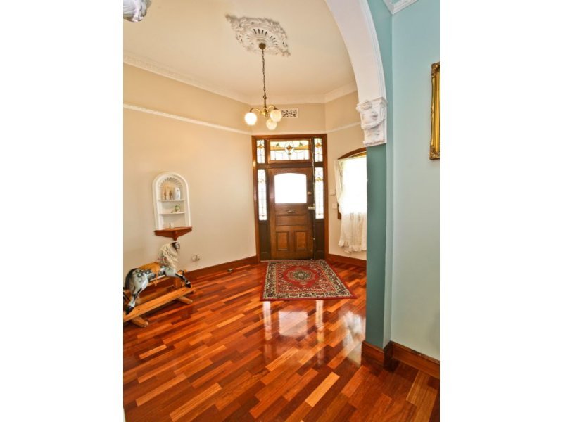 19 Fairlie Street YARRAVILLE