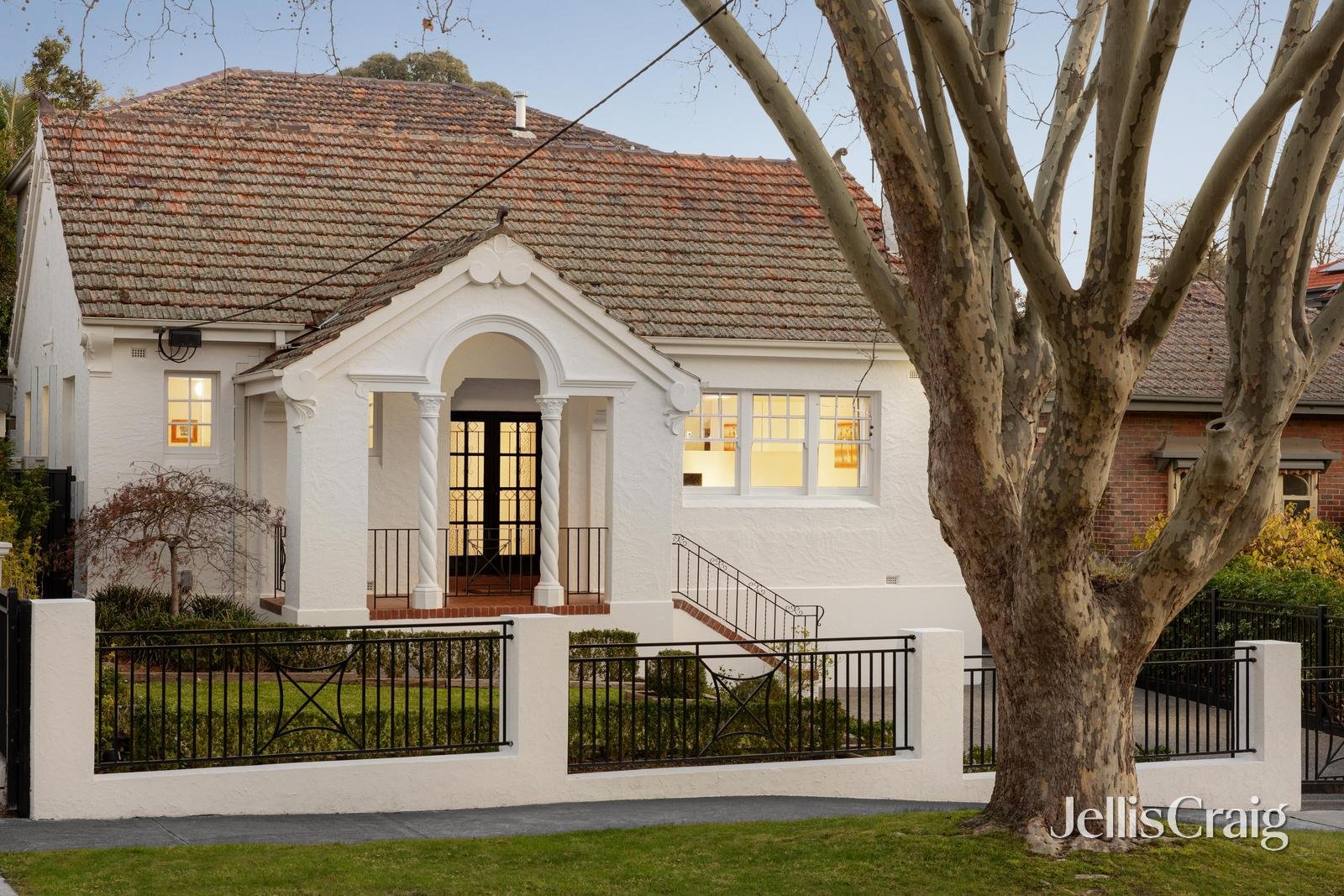 19 Fairy Street, Ivanhoe image 1