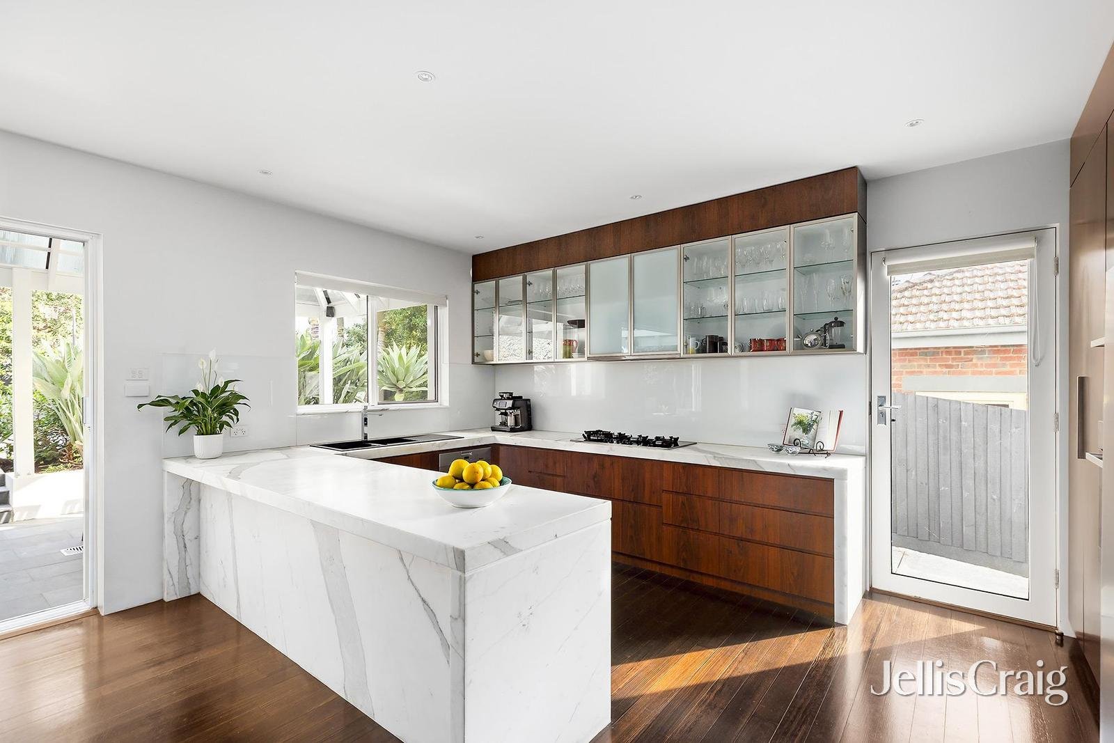 19 Fairy Street, Ivanhoe image 6