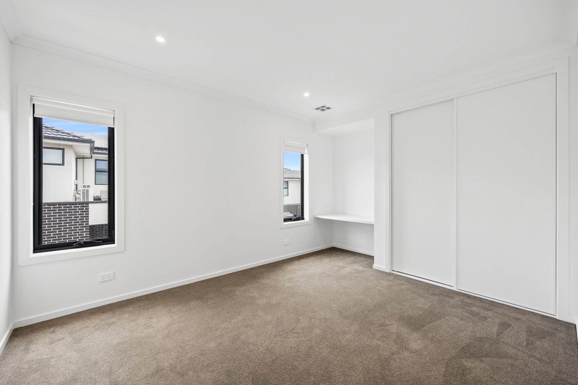 1/9 Farleigh Avenue, Burwood image 11