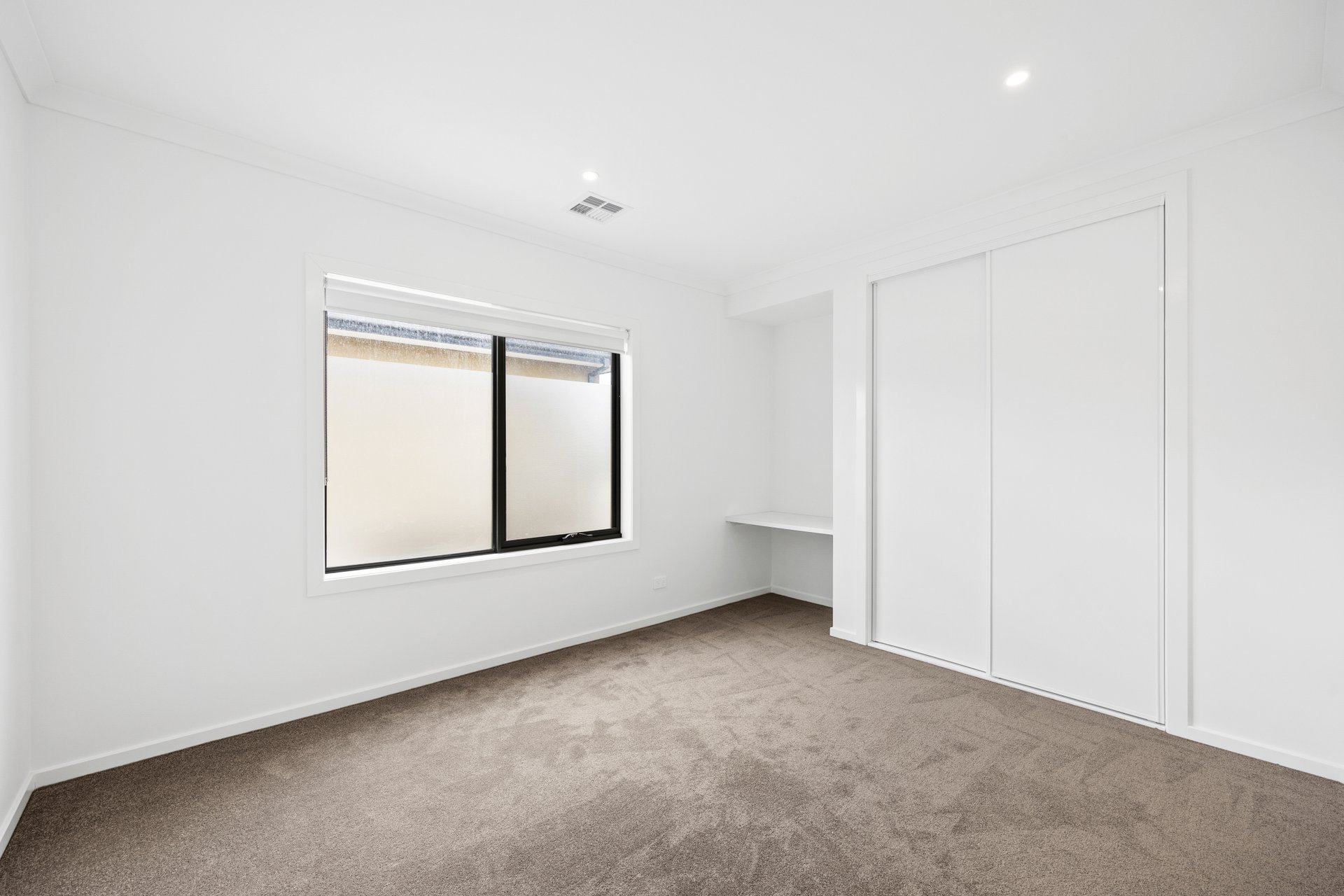 1/9 Farleigh Avenue, Burwood image 12