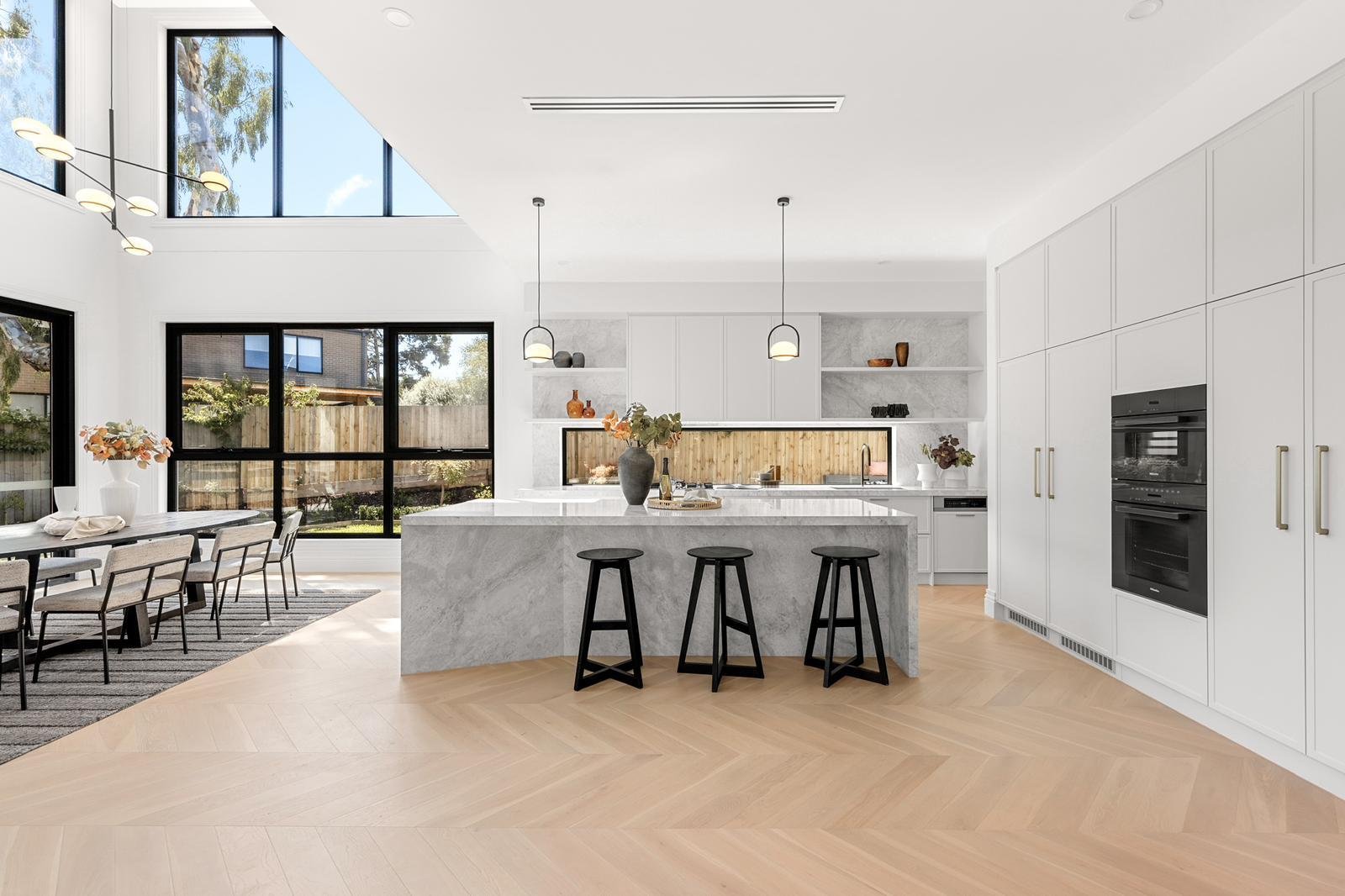 19 Galahad Crescent, Glen Waverley image 32