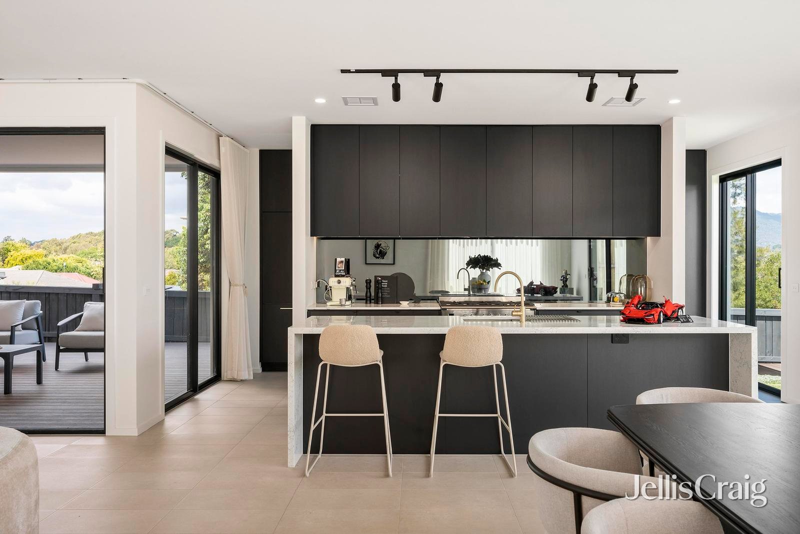 19 Gallivan Circuit, Lilydale image 6