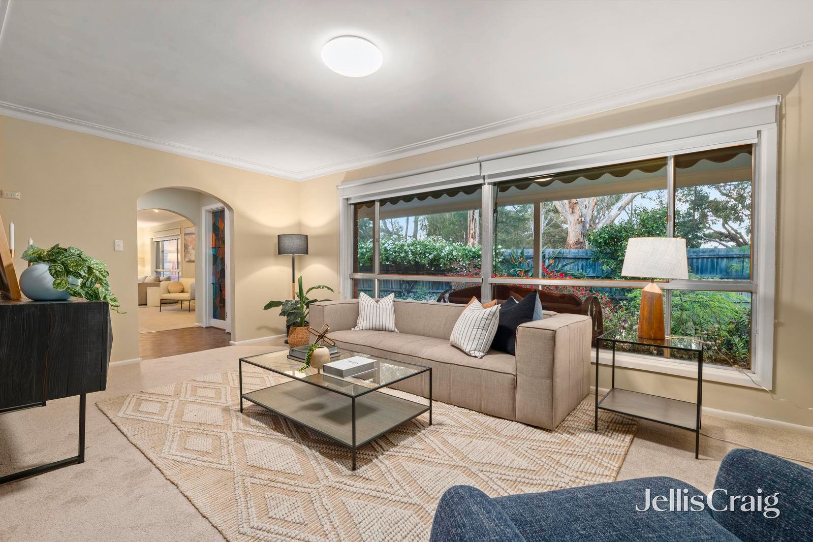 19 Gareth Drive, Burwood East image 2