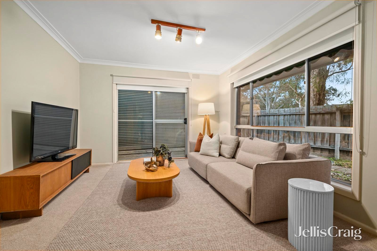 19 Gareth Drive, Burwood East image 3