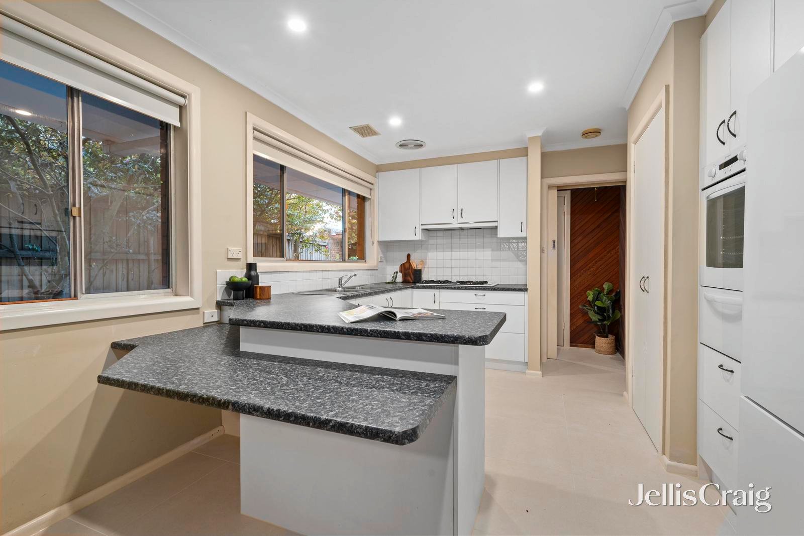 19 Gareth Drive, Burwood East image 6