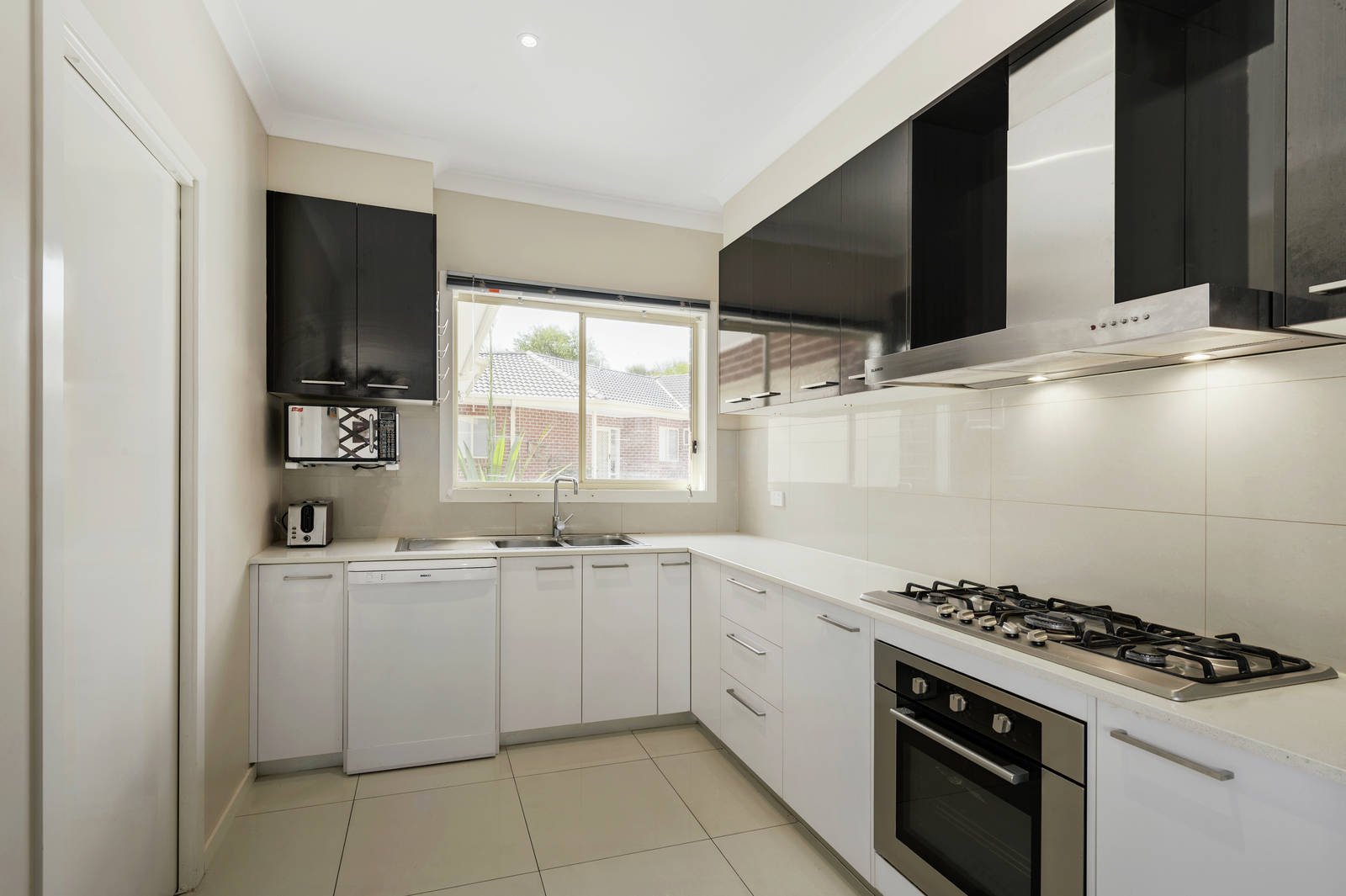 1/9 Giselle Avenue, Wantirna South image 3