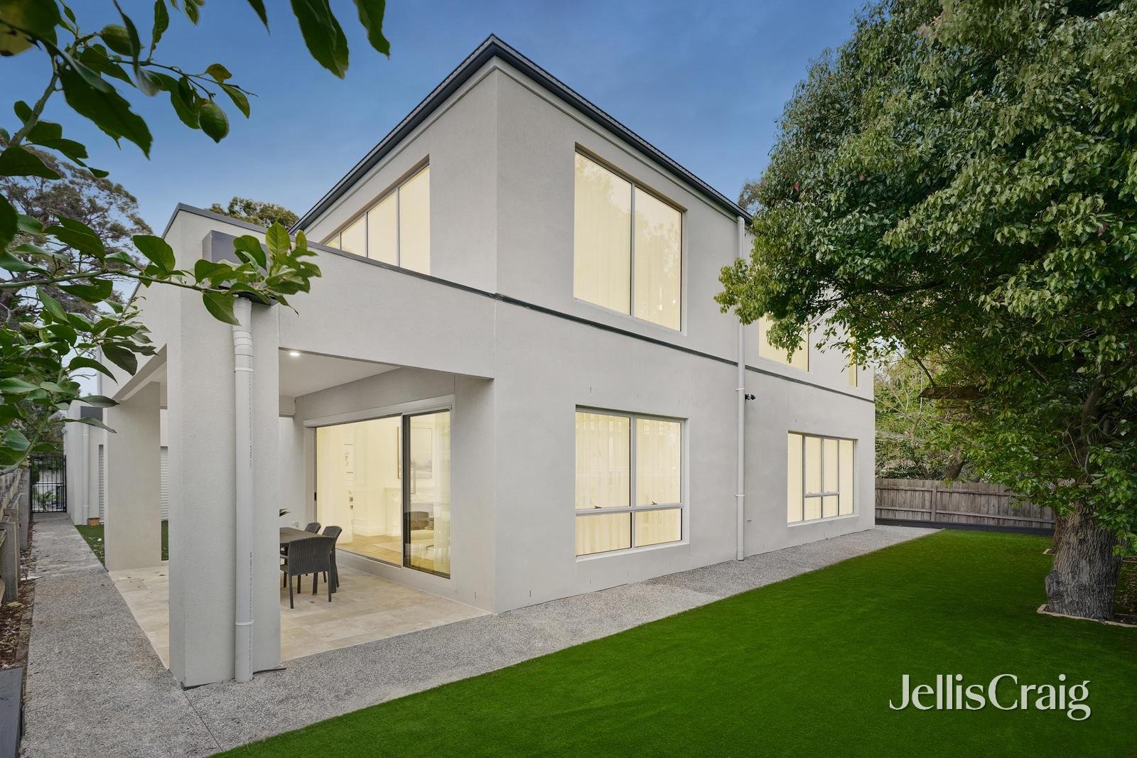 19 Glen Tower Drive, Glen Waverley image 20