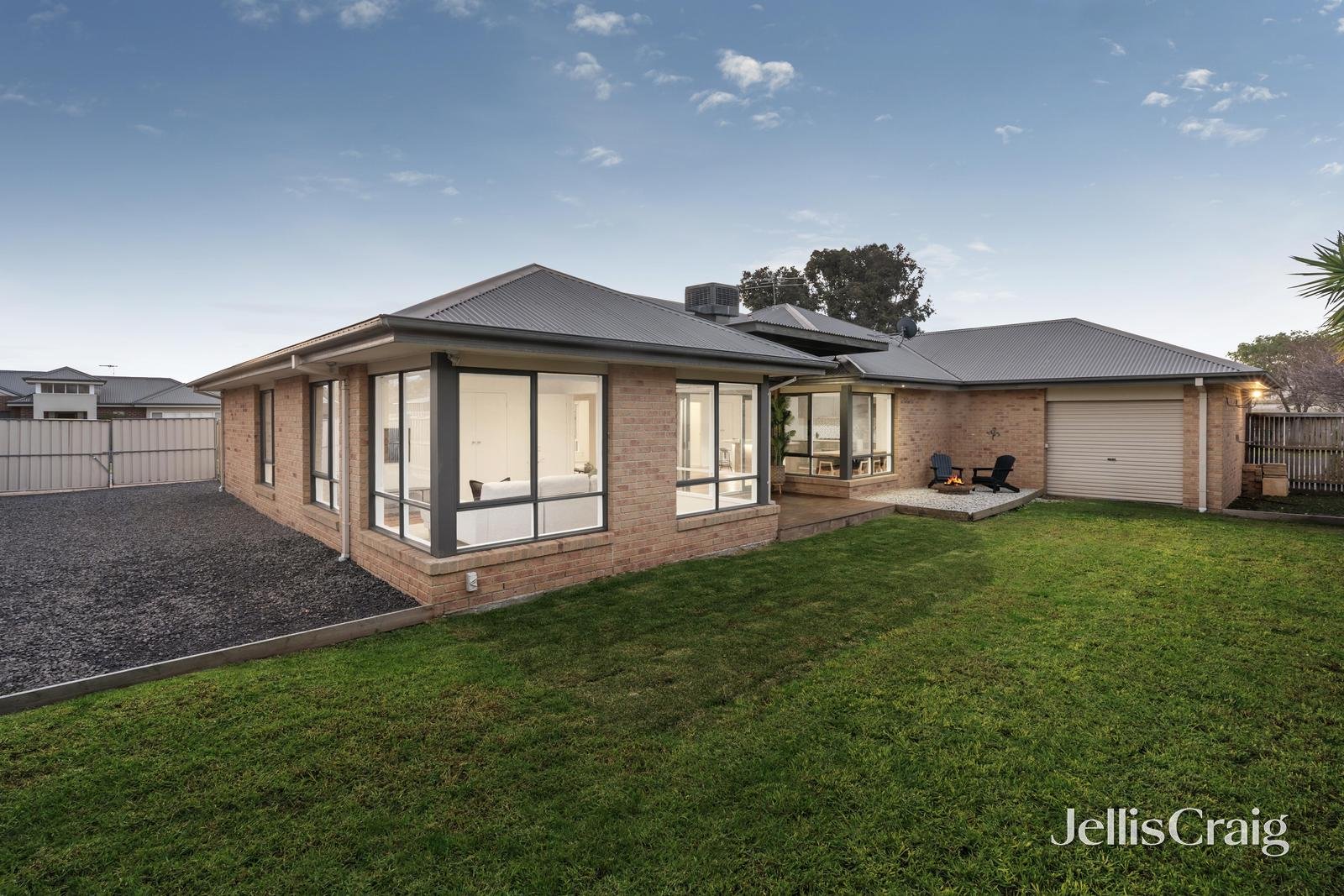 19 Glenshire Grove, Doreen image 14