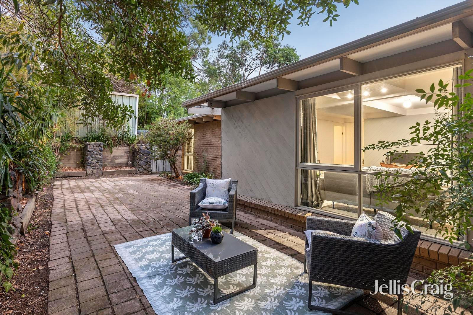 19 Glenvale Road, Donvale image 1