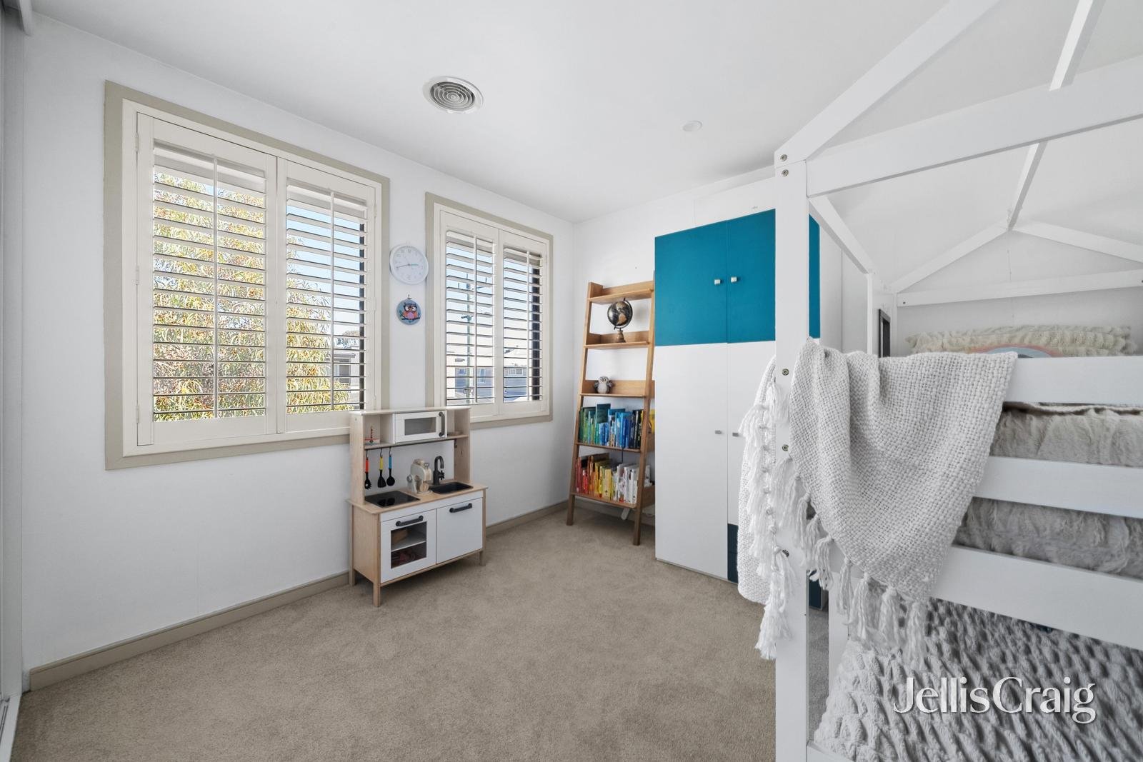19 Gordon Street, Newport image 13