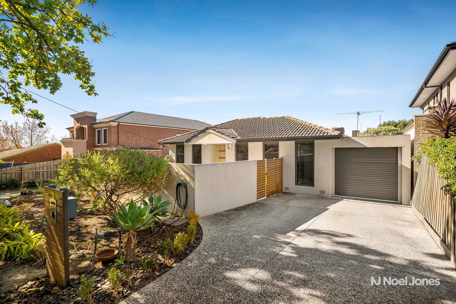 1/9 Grey Street, Balwyn image 1