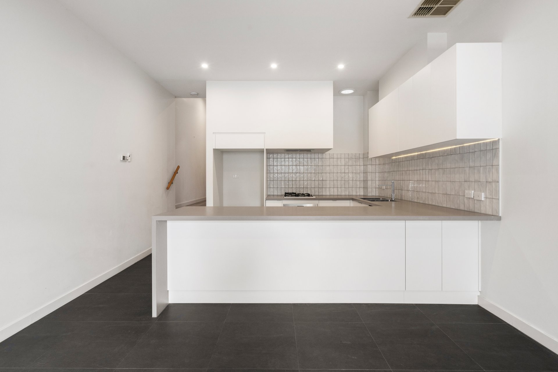 Property Gallery Thumbnail 3
