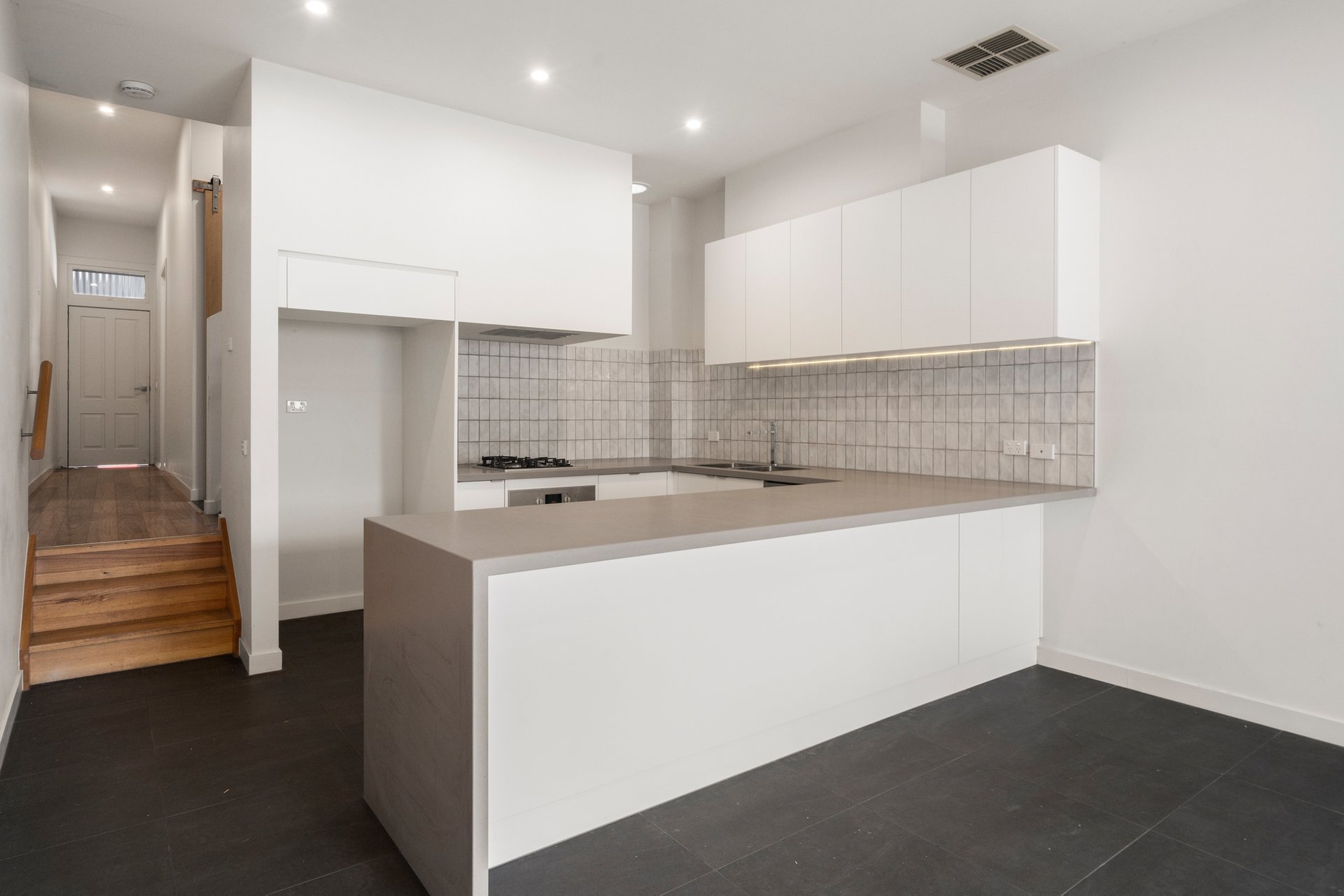 Property Gallery Thumbnail 4